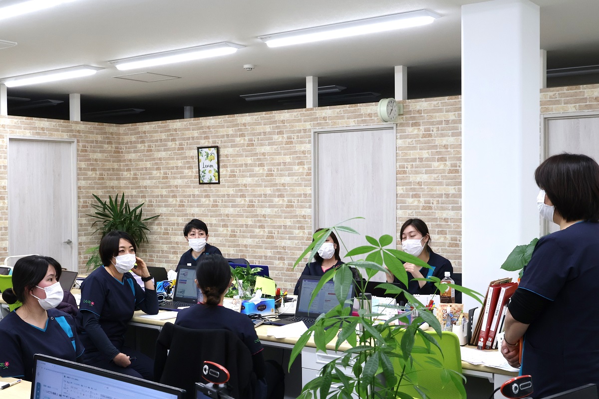 ひと花訪問看護あさひスタッフ写真