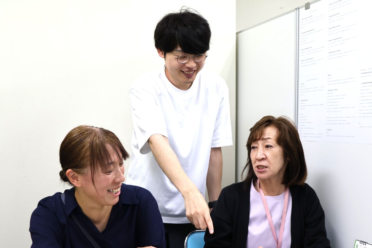 ひとはな南スタッフ写真