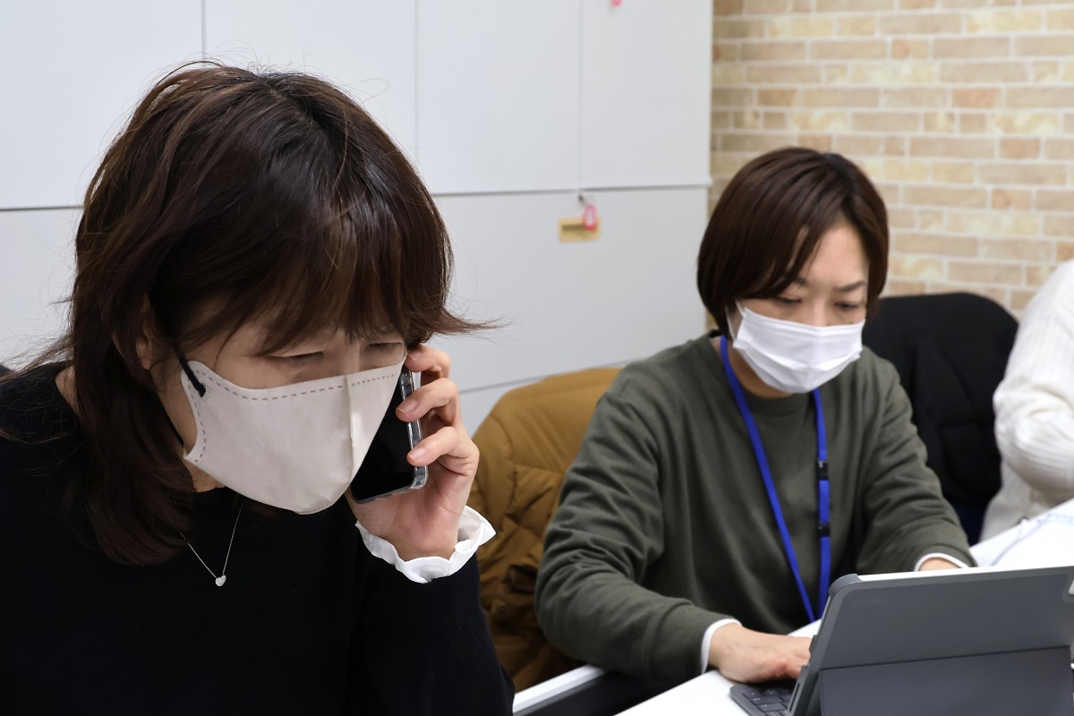 ひとはないずみスタッフ