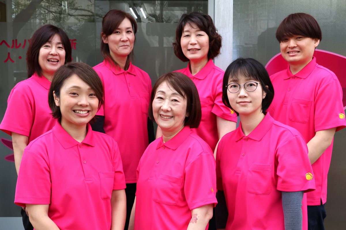 ヘルパー人・花いずみスタッフ写真