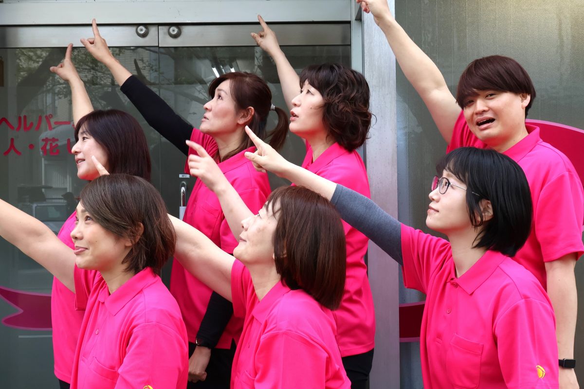 ヘルパー人・花いずみスタッフ写真