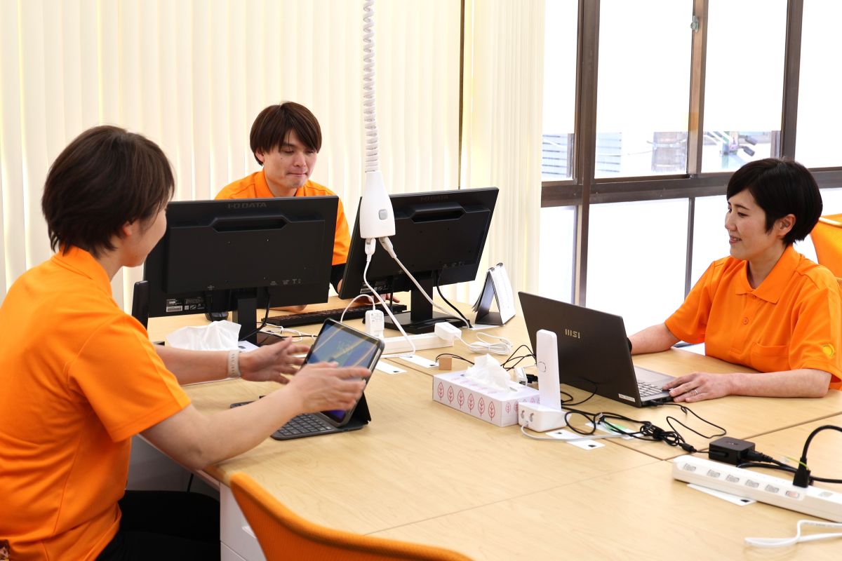 横浜市旭区 訪問介護 ヘルパー事業所 人・花あさひ スタッフ写真